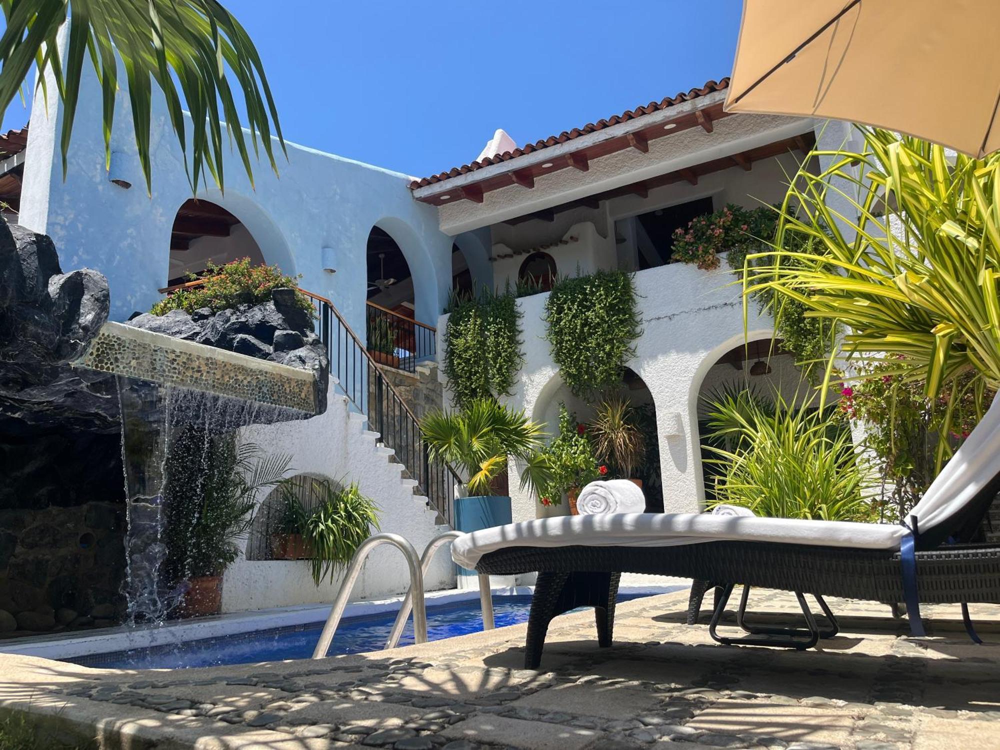 Villa De La Roca Zihuatanejo Exterior photo